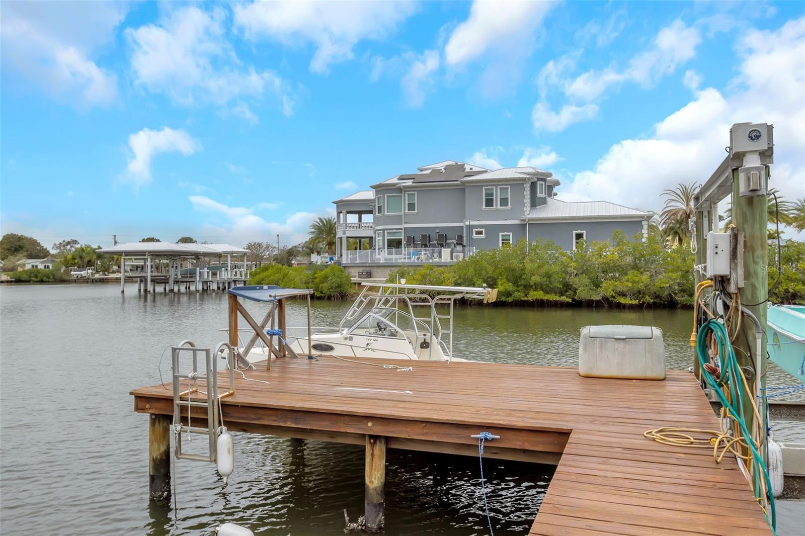 Image 32 of 96 For 424 Island Cay Way