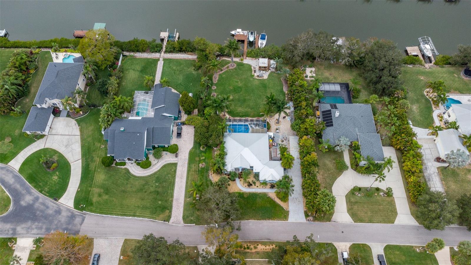 Image 83 of 96 For 424 Island Cay Way