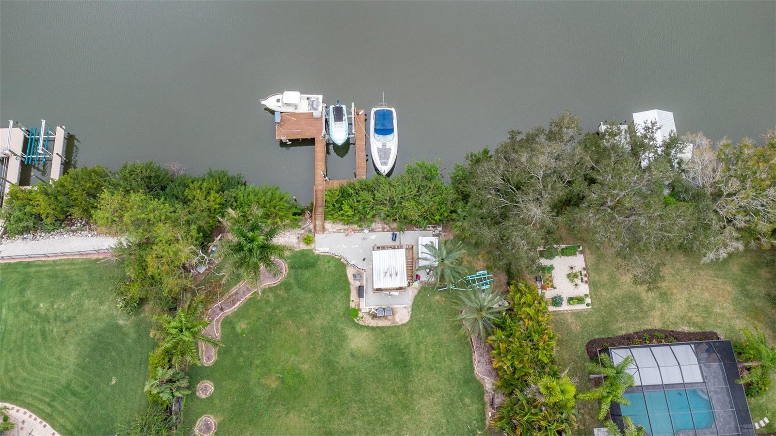 Image 85 of 96 For 424 Island Cay Way