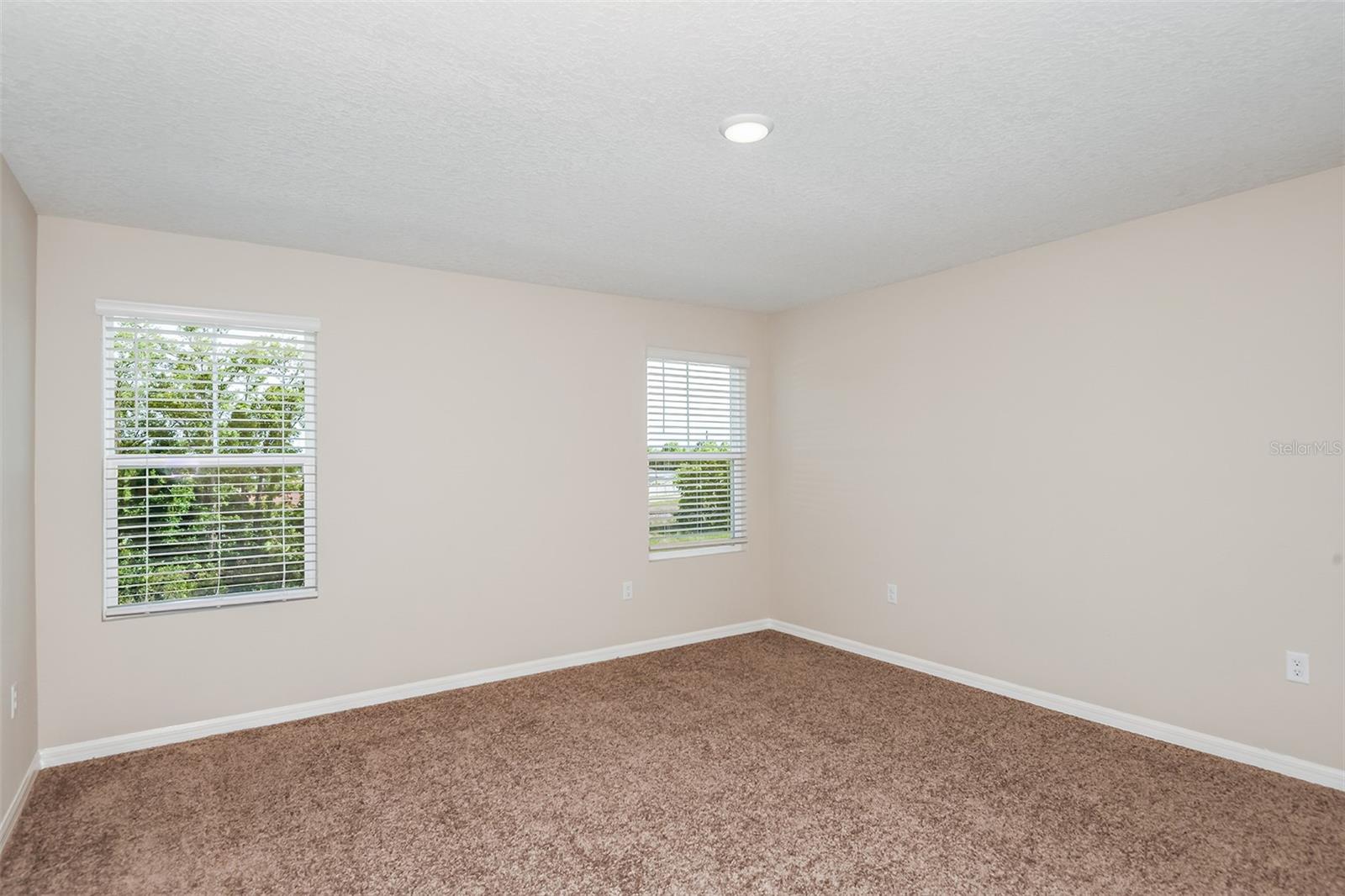 Image 11 of 21 For 37238 Sagemoor Drive