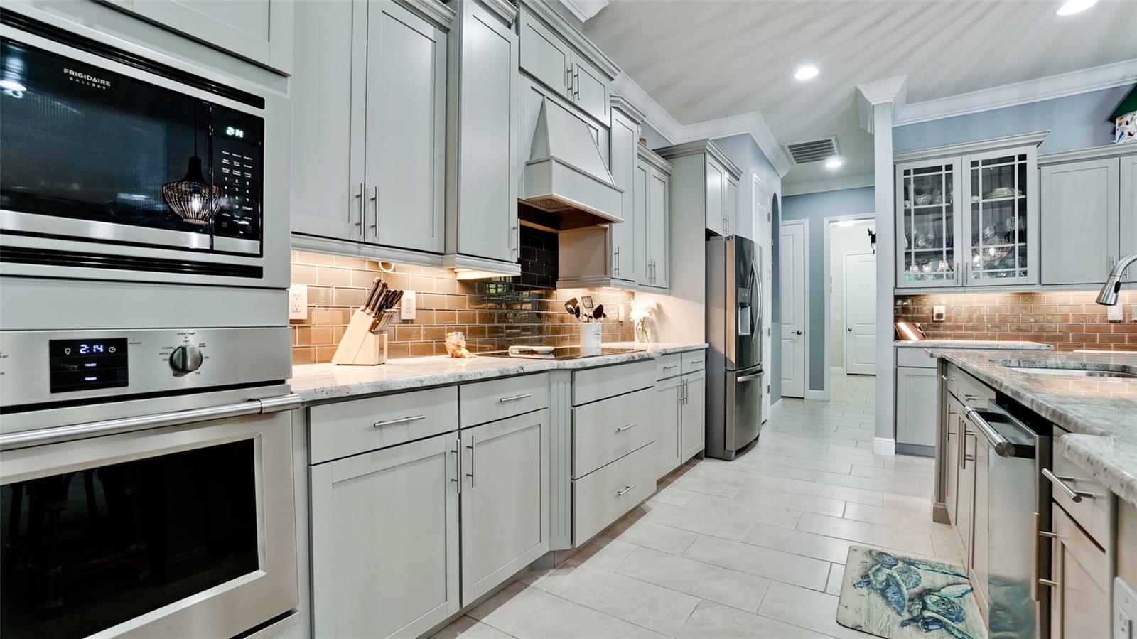 Image 18 of 50 For 16612 5th Avenue E