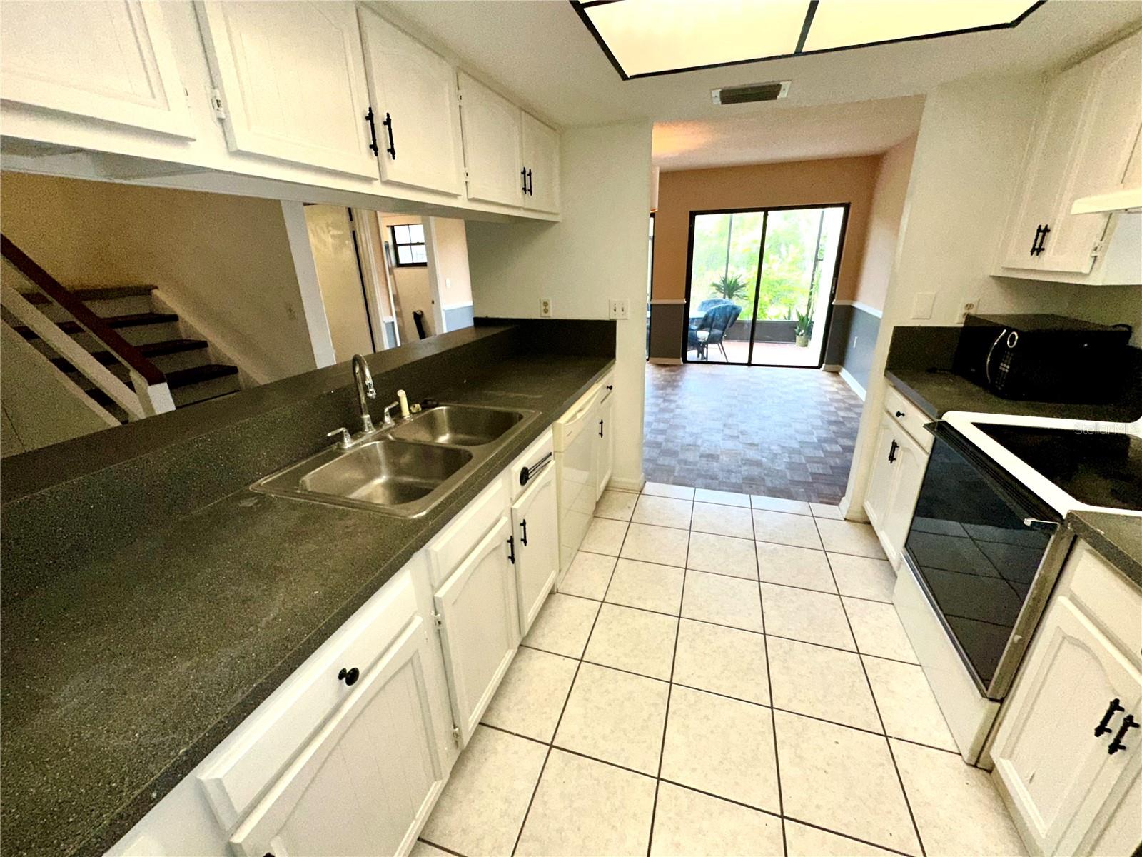 Image 11 of 58 For 5454 Saddlebrook Way Unit # 2