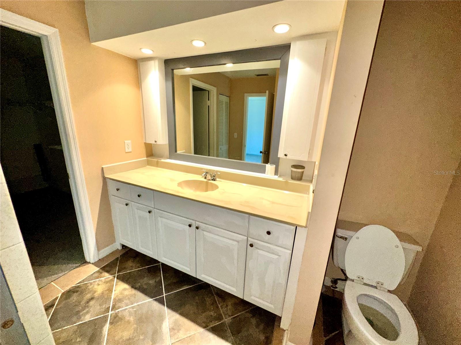 Image 21 of 58 For 5454 Saddlebrook Way Unit # 2