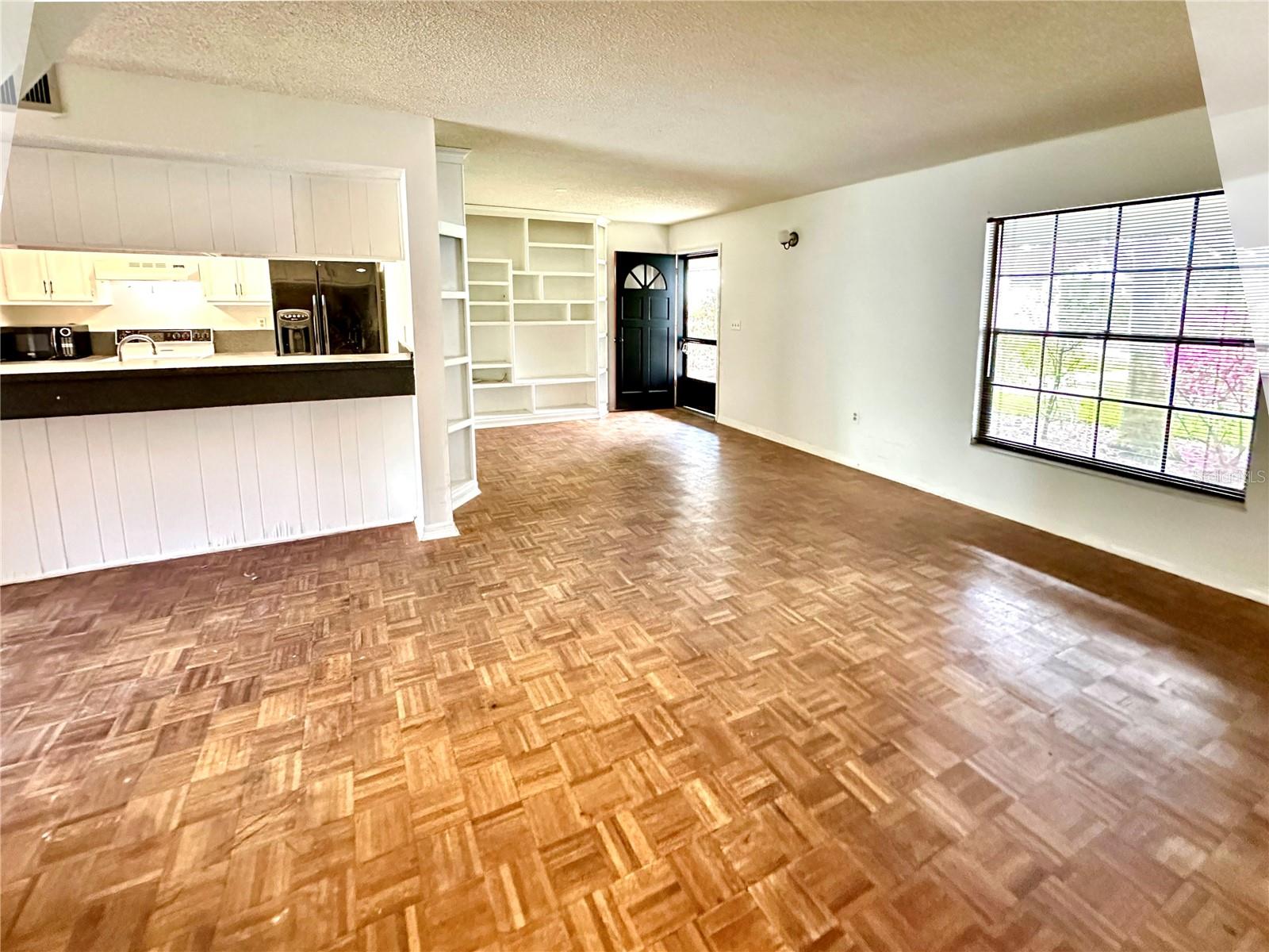 Image 7 of 58 For 5454 Saddlebrook Way Unit # 2