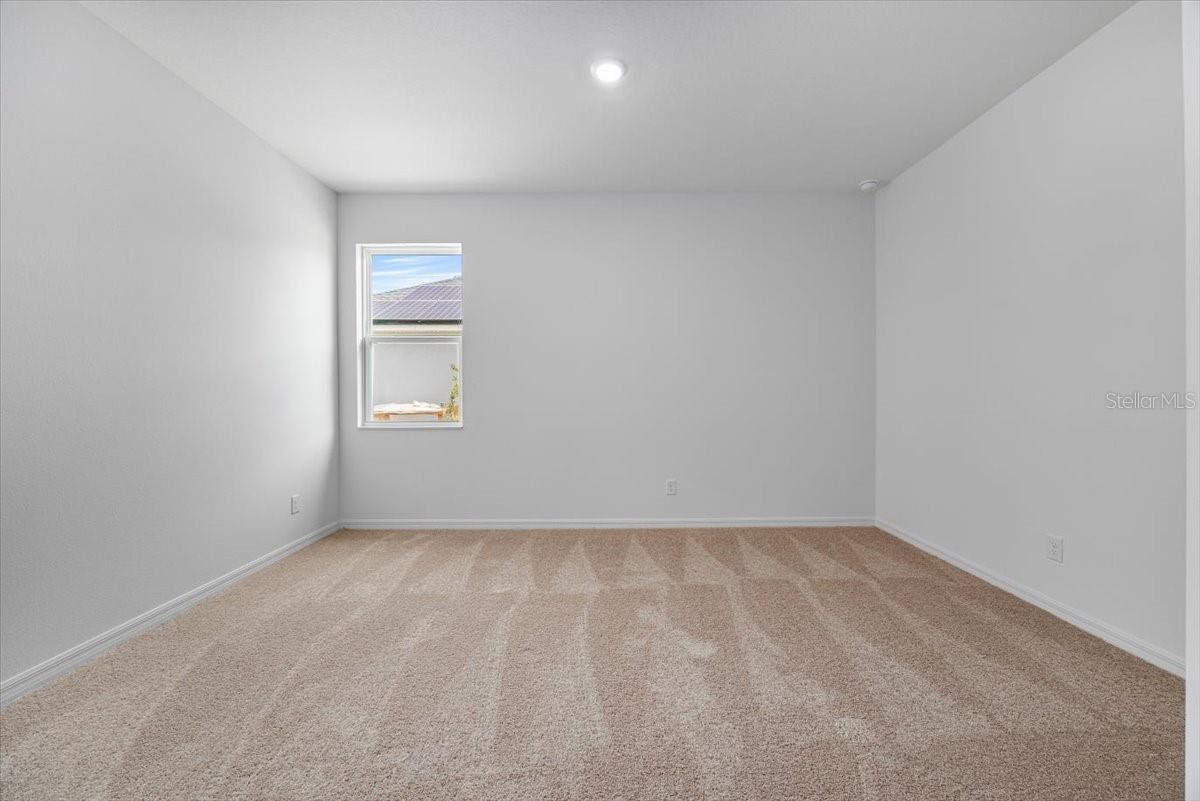 Image 14 of 22 For 385 Begonia Court