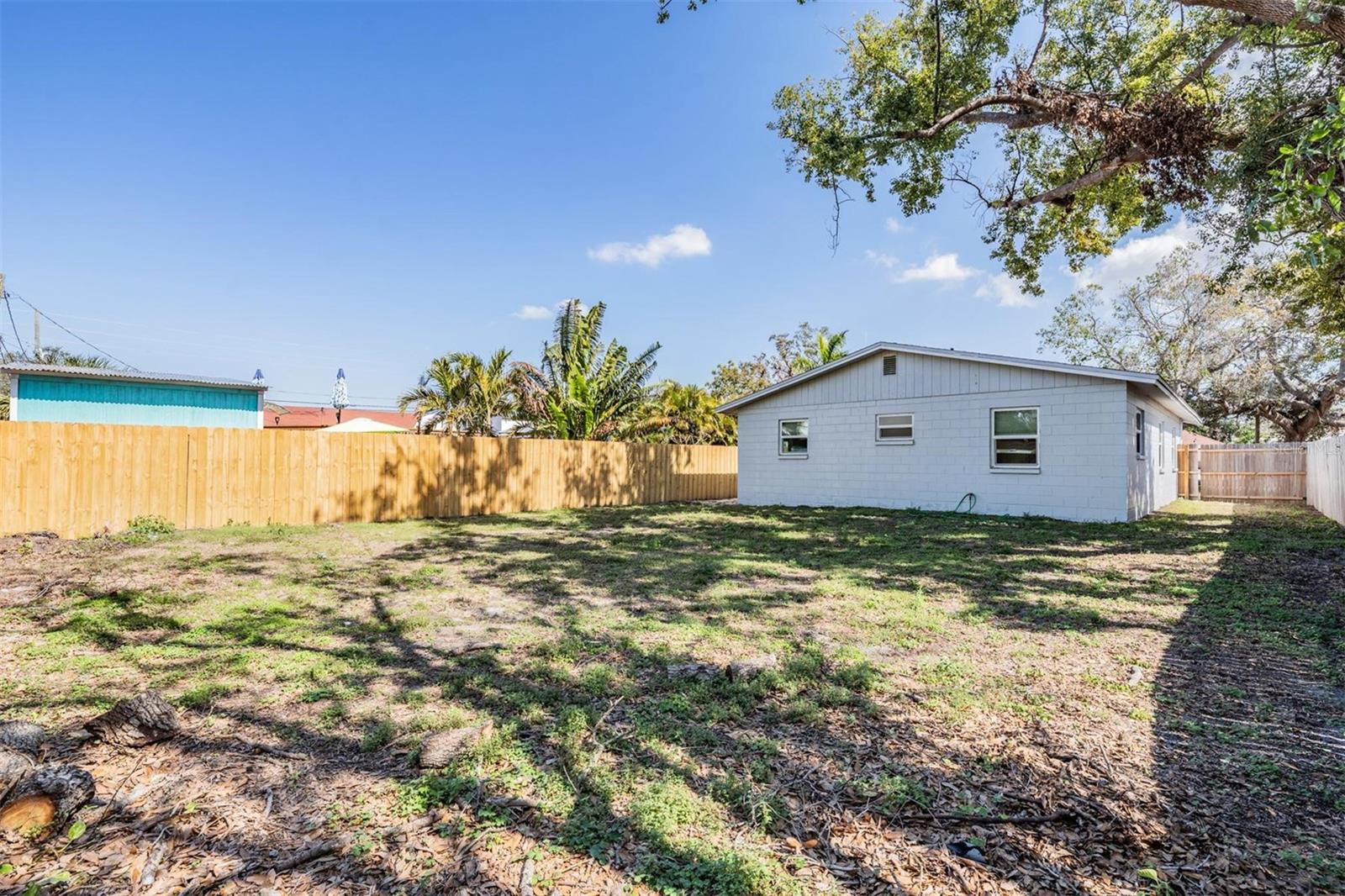 Image 24 of 35 For 4568 67th Street N