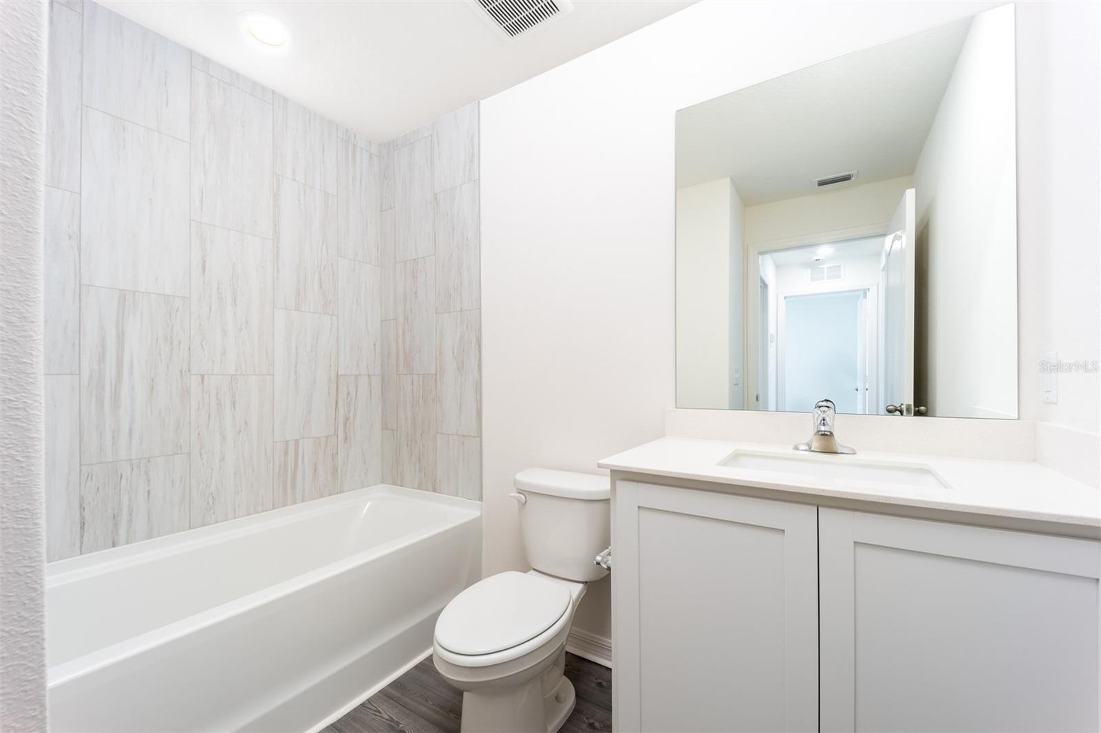 Image 15 of 17 For 3723 Bergamot Street