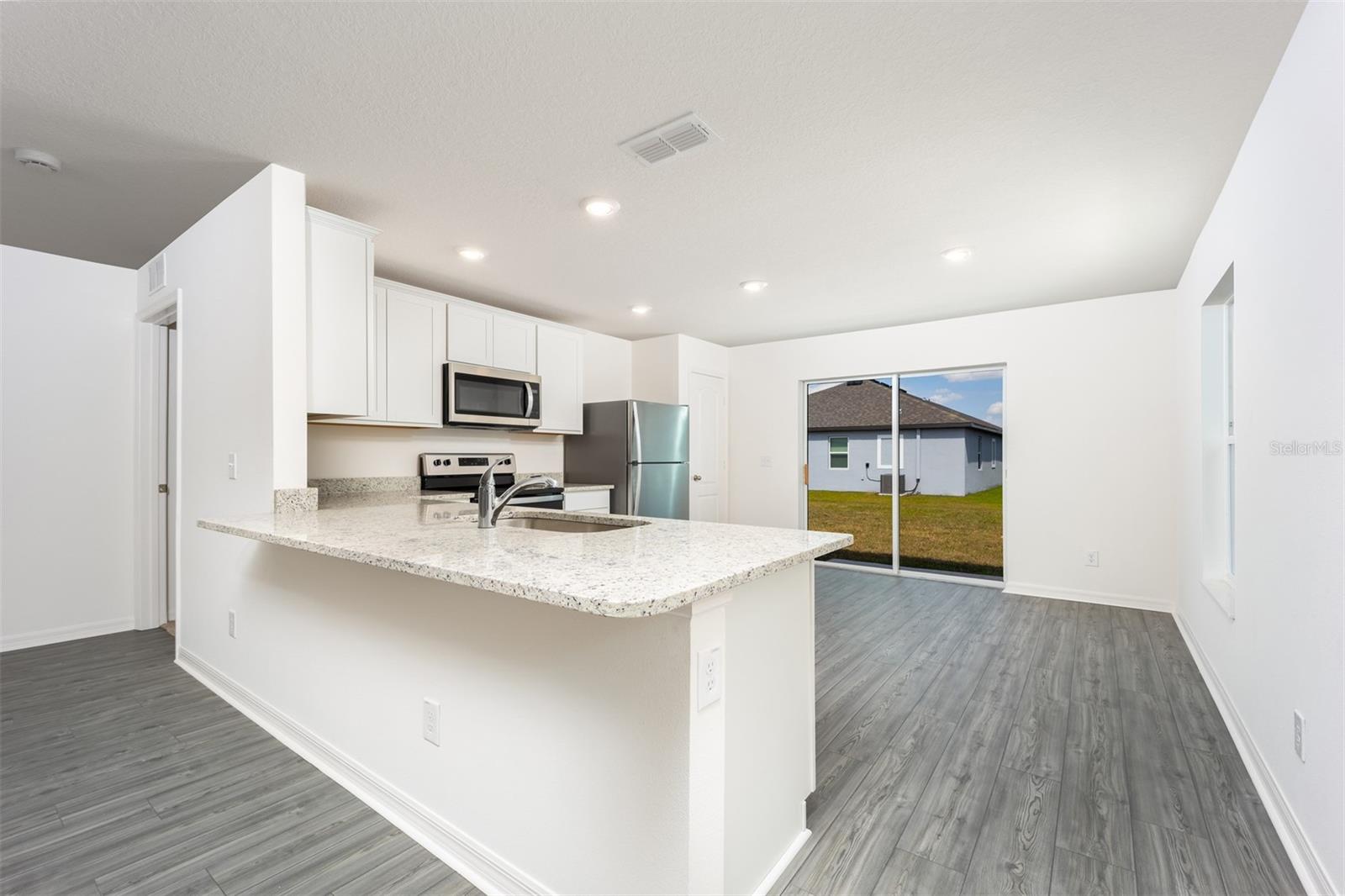 Image 6 of 17 For 3723 Bergamot Street