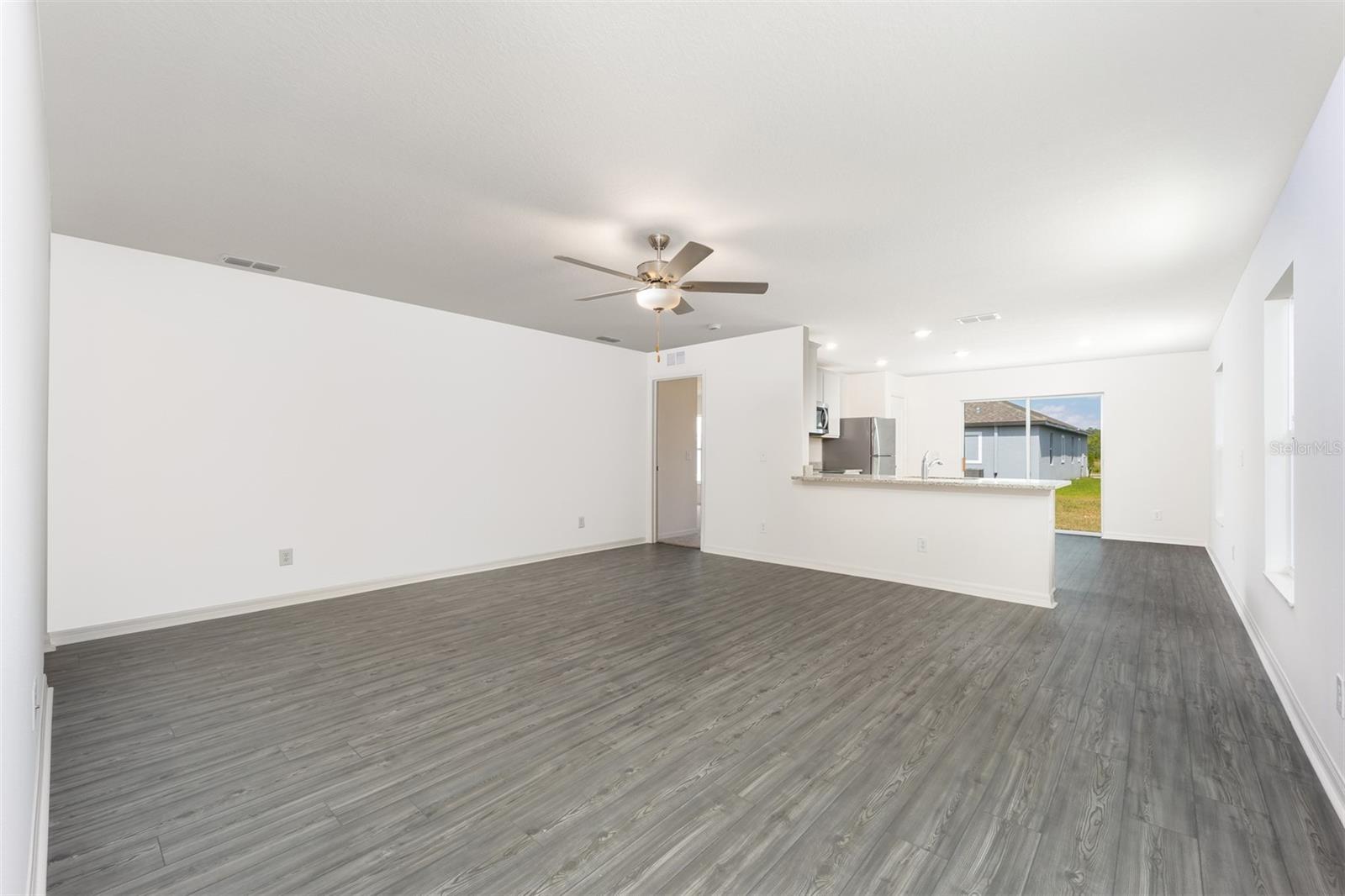 Image 7 of 17 For 3723 Bergamot Street