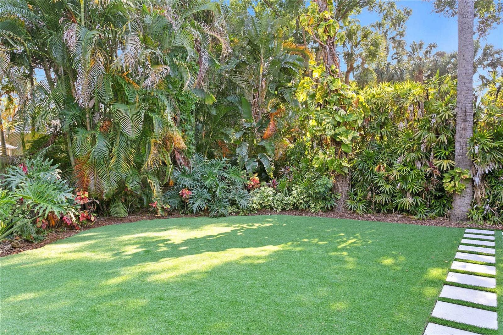 Listing photo id 14 for 4308 Beach Park Drive