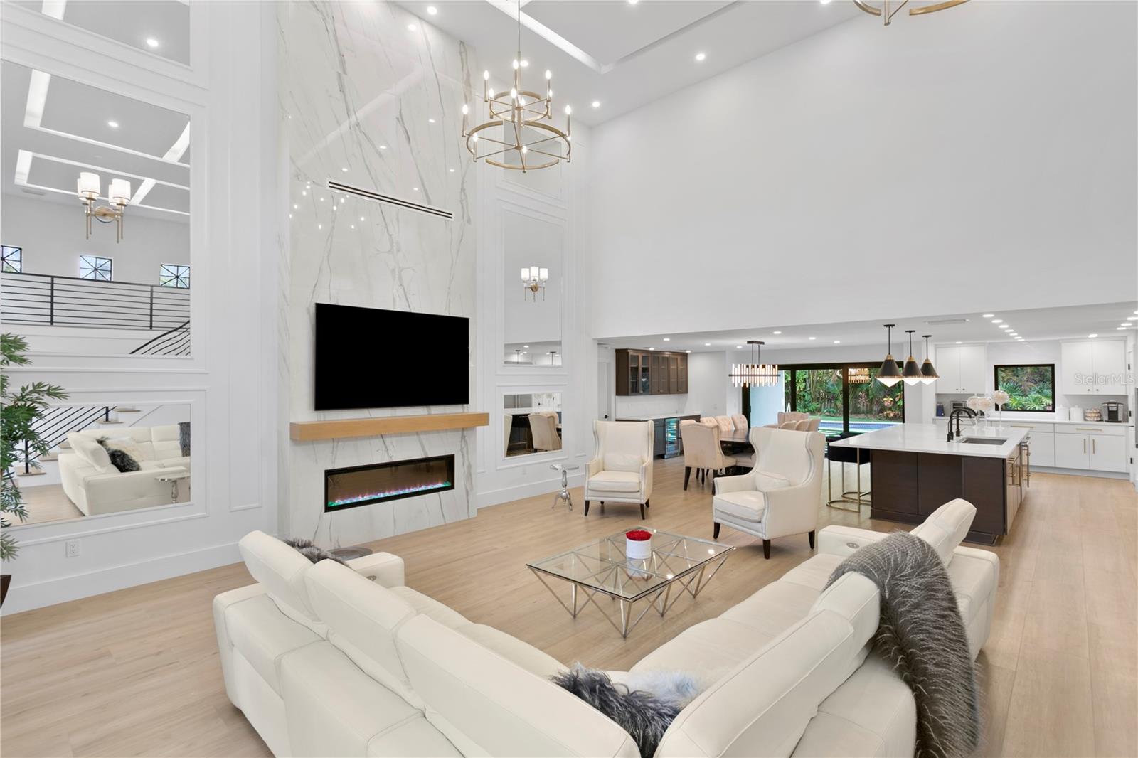Listing photo id 19 for 4308 Beach Park Drive