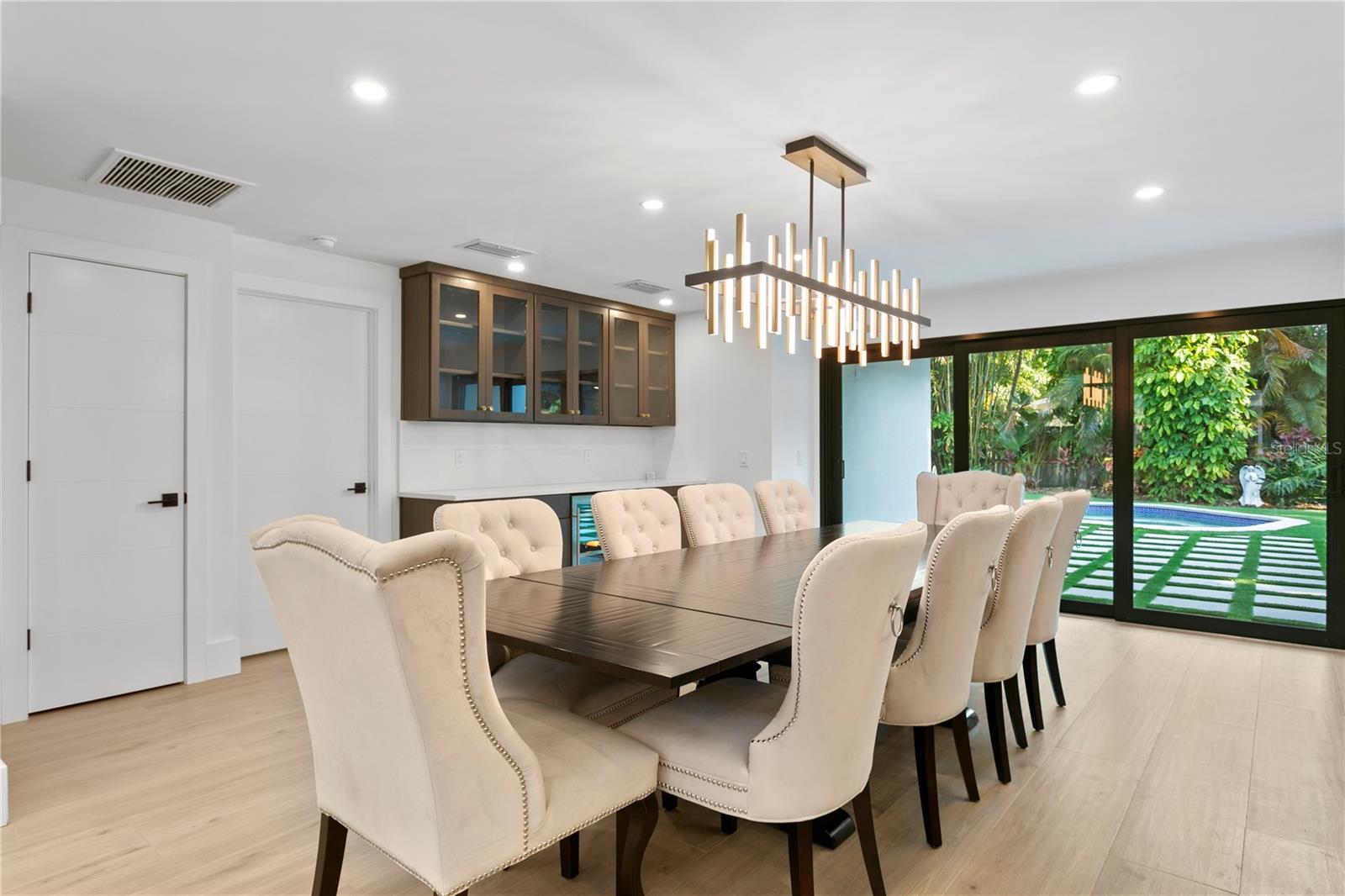 Listing photo id 23 for 4308 Beach Park Drive