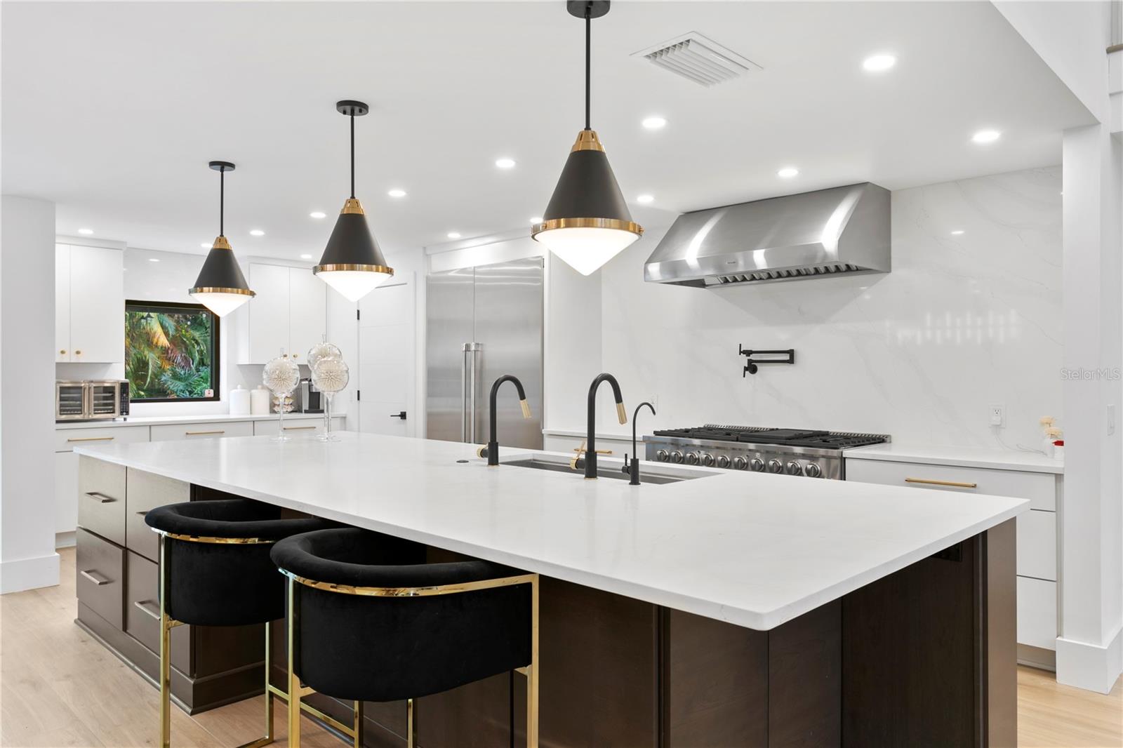 Listing photo id 29 for 4308 Beach Park Drive