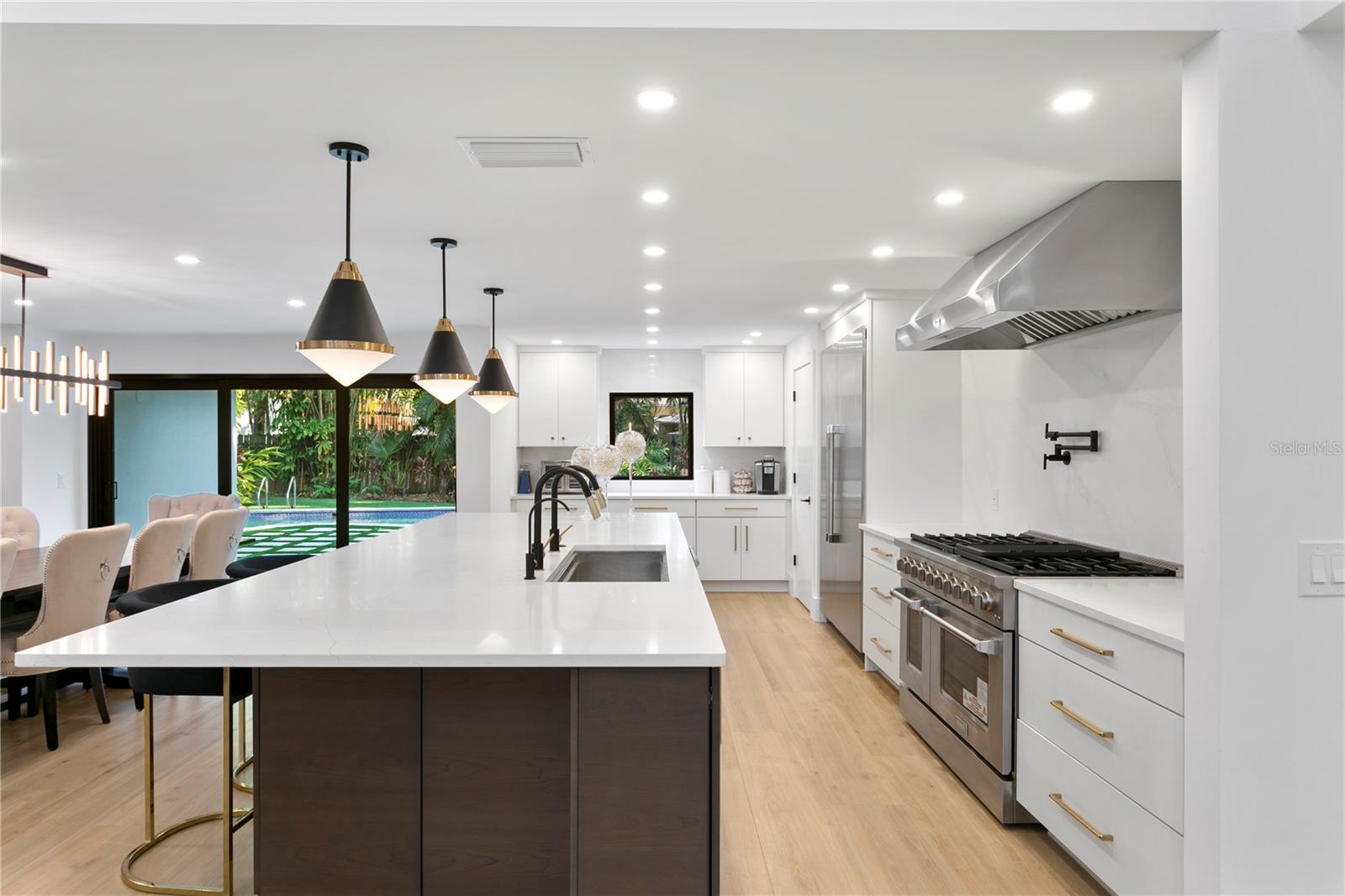 Listing photo id 30 for 4308 Beach Park Drive