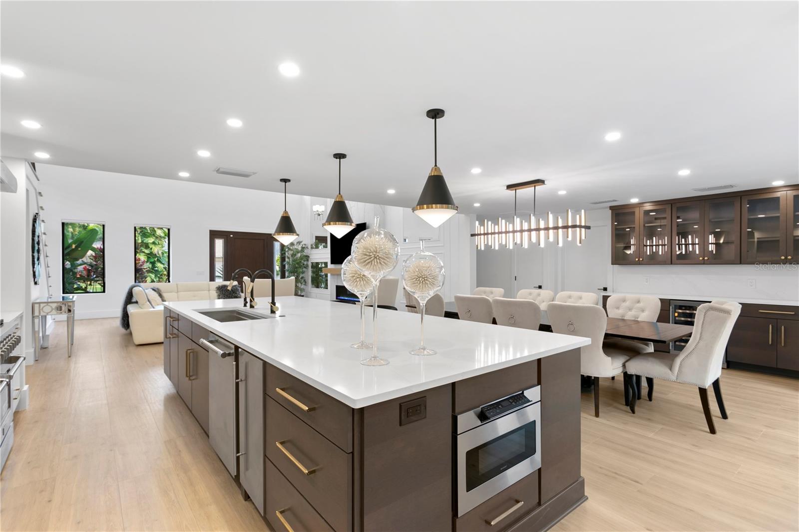 Listing photo id 34 for 4308 Beach Park Drive