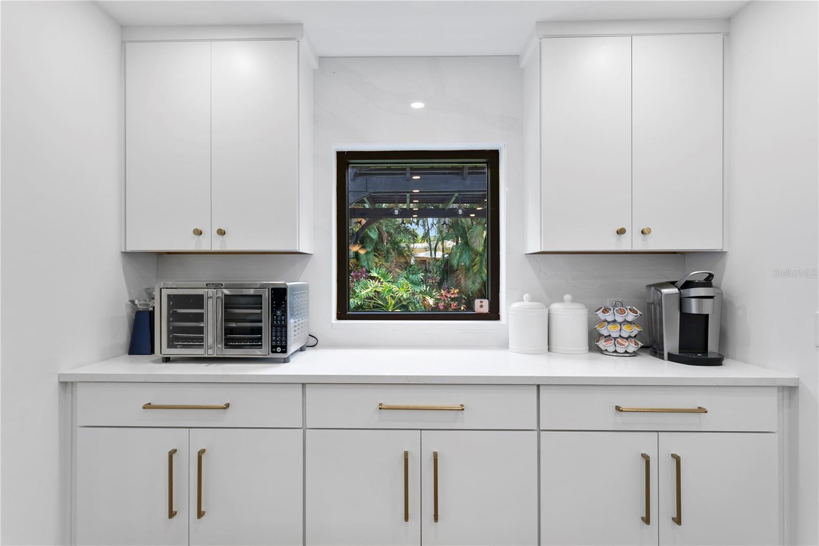 Listing photo id 36 for 4308 Beach Park Drive