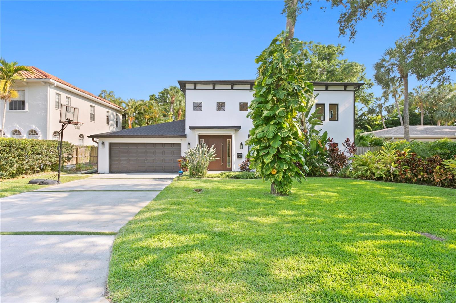 Listing photo id 2 for 4308 Beach Park Drive