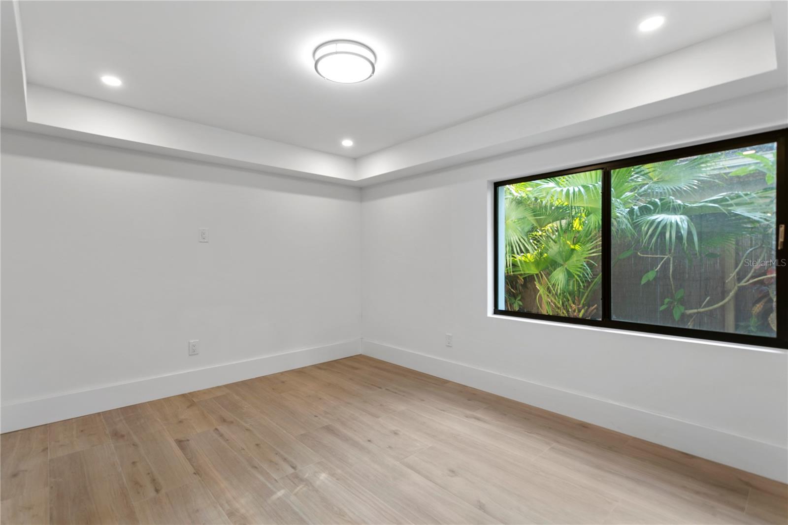 Listing photo id 43 for 4308 Beach Park Drive