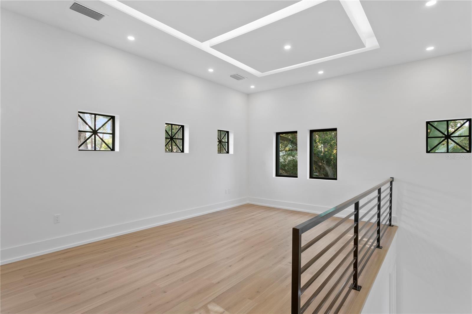 Listing photo id 51 for 4308 Beach Park Drive
