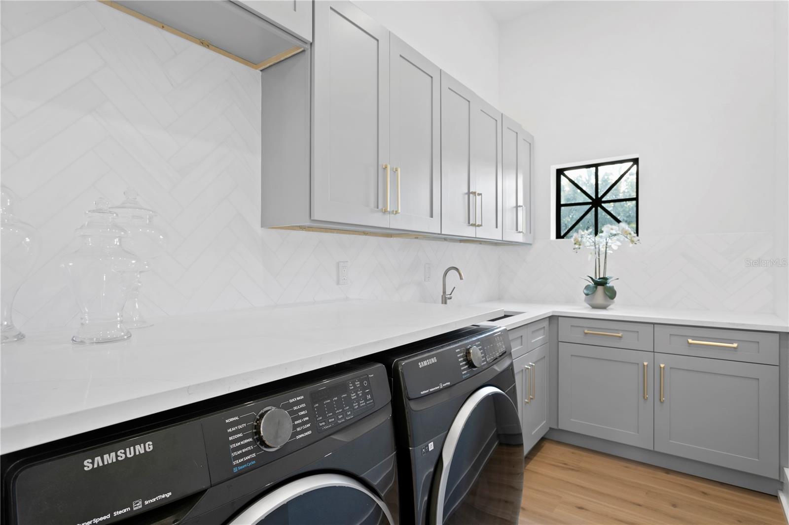 Listing photo id 55 for 4308 Beach Park Drive