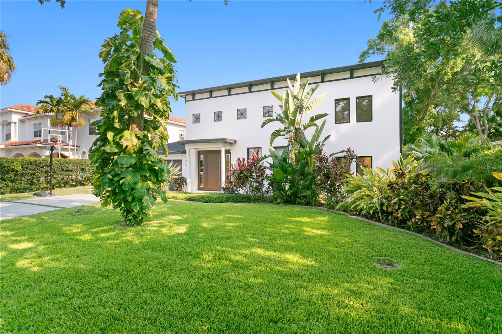 Listing photo id 4 for 4308 Beach Park Drive