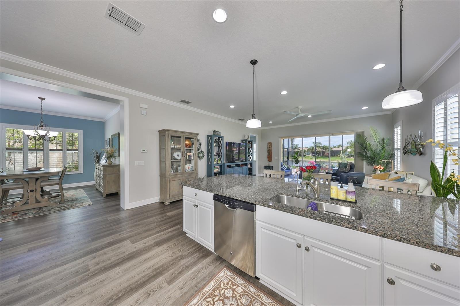 Image 10 of 52 For 4811 Sandy Glen Way