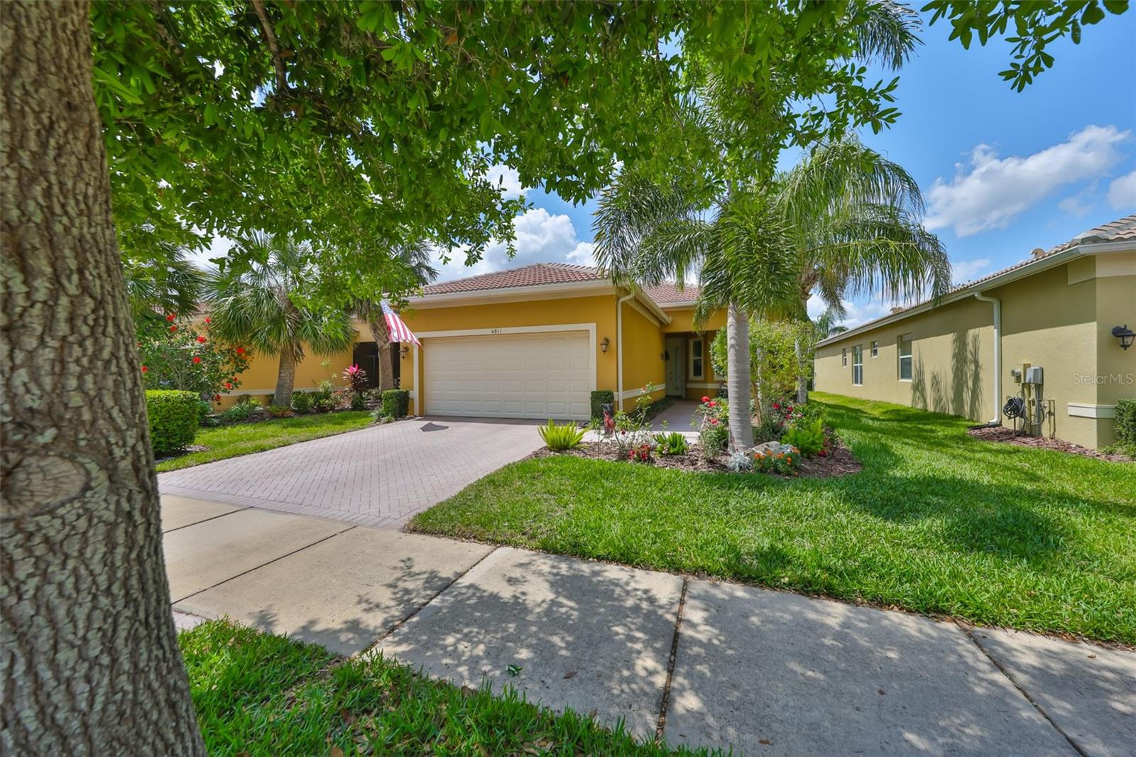 Image 2 of 52 For 4811 Sandy Glen Way