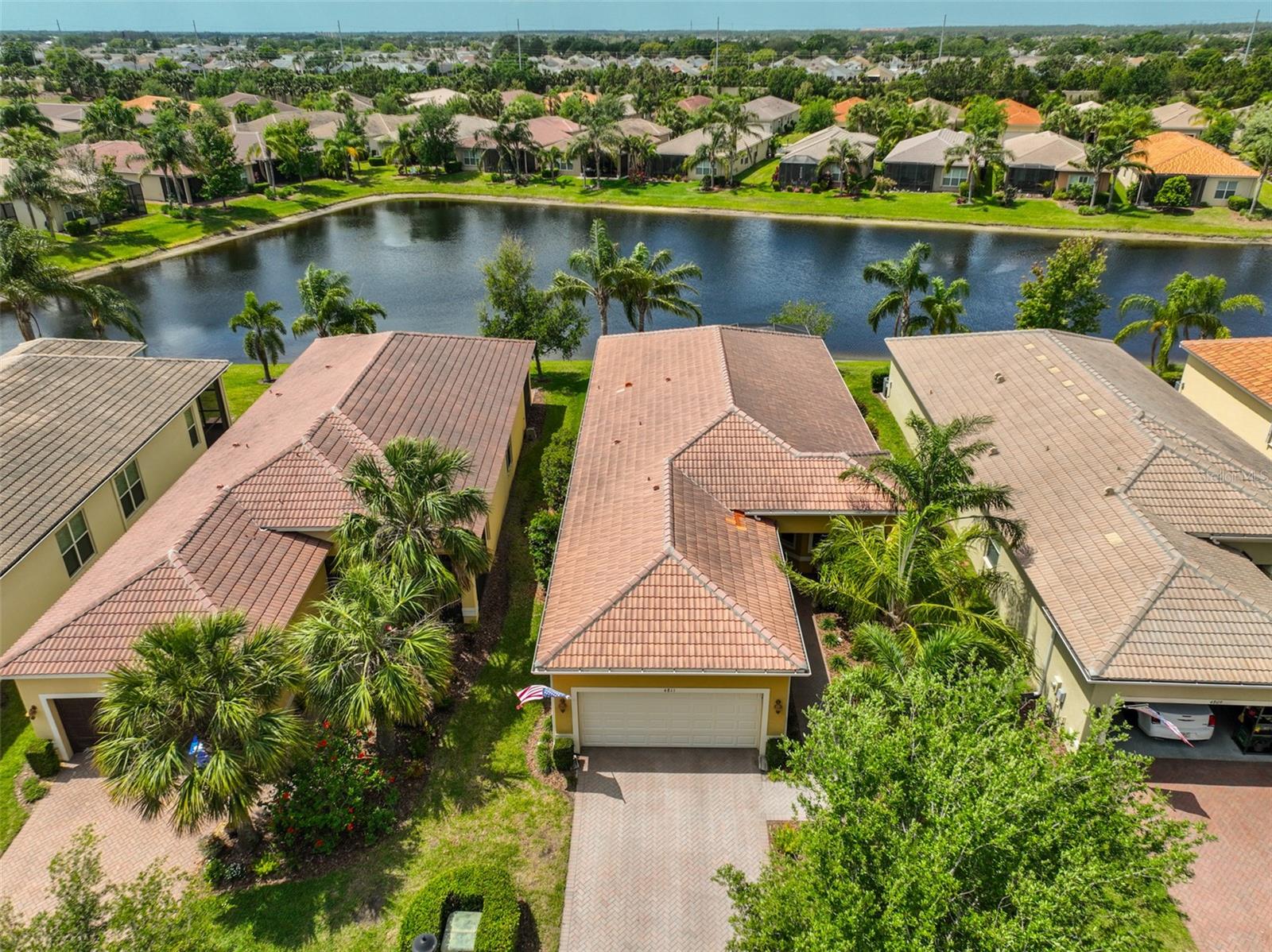 Image 4 of 52 For 4811 Sandy Glen Way