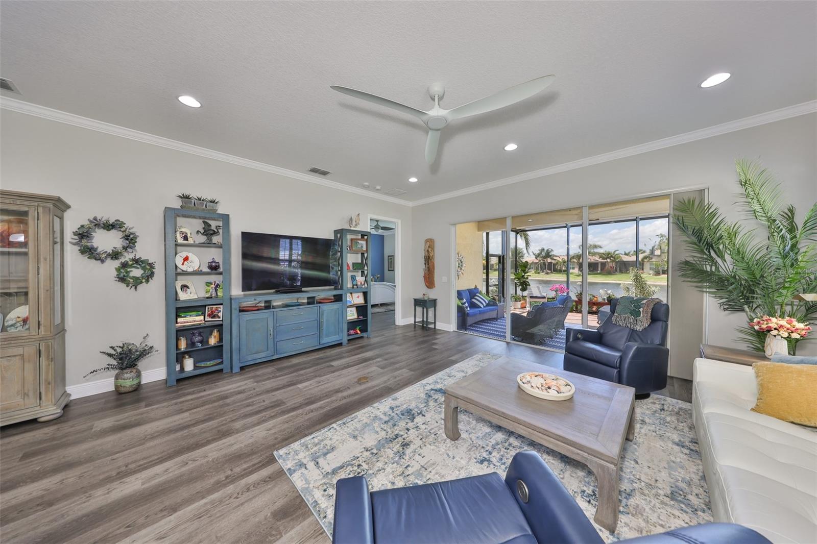 Image 7 of 52 For 4811 Sandy Glen Way