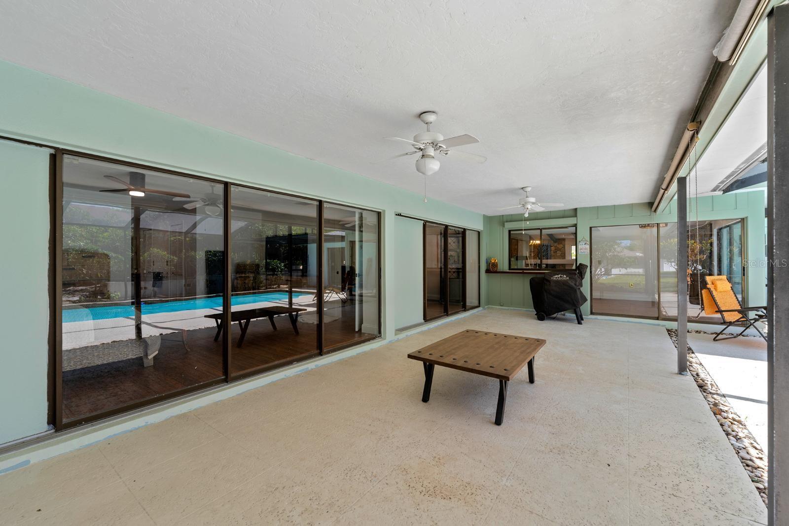 Image 20 of 29 For 838 Park Court