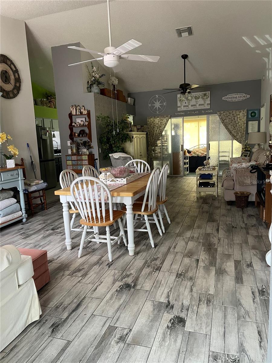 Image 3 of 17 For 18607 Bent Pine Drive