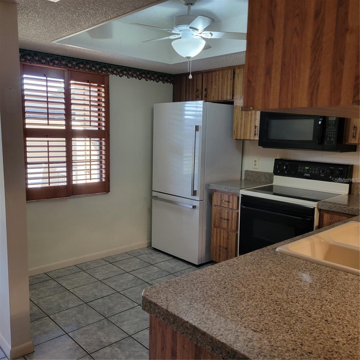Image 5 of 11 For 38243 Ironwood Place