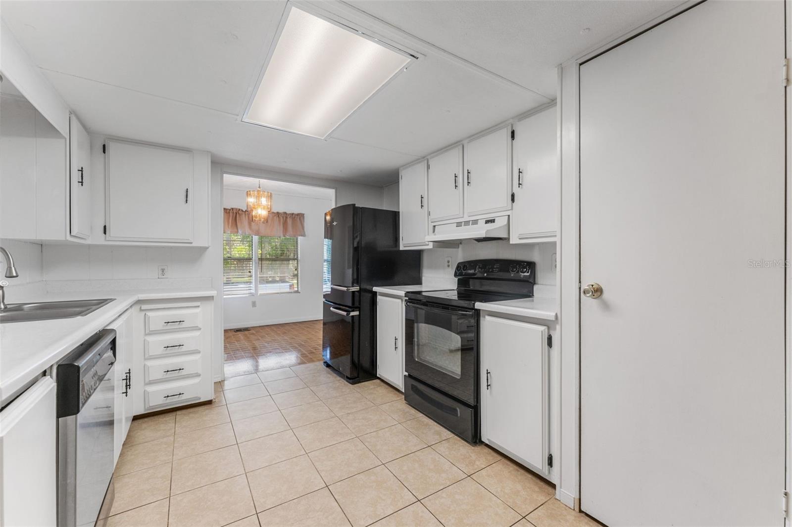 Image 13 of 64 For 21851 Hale Road