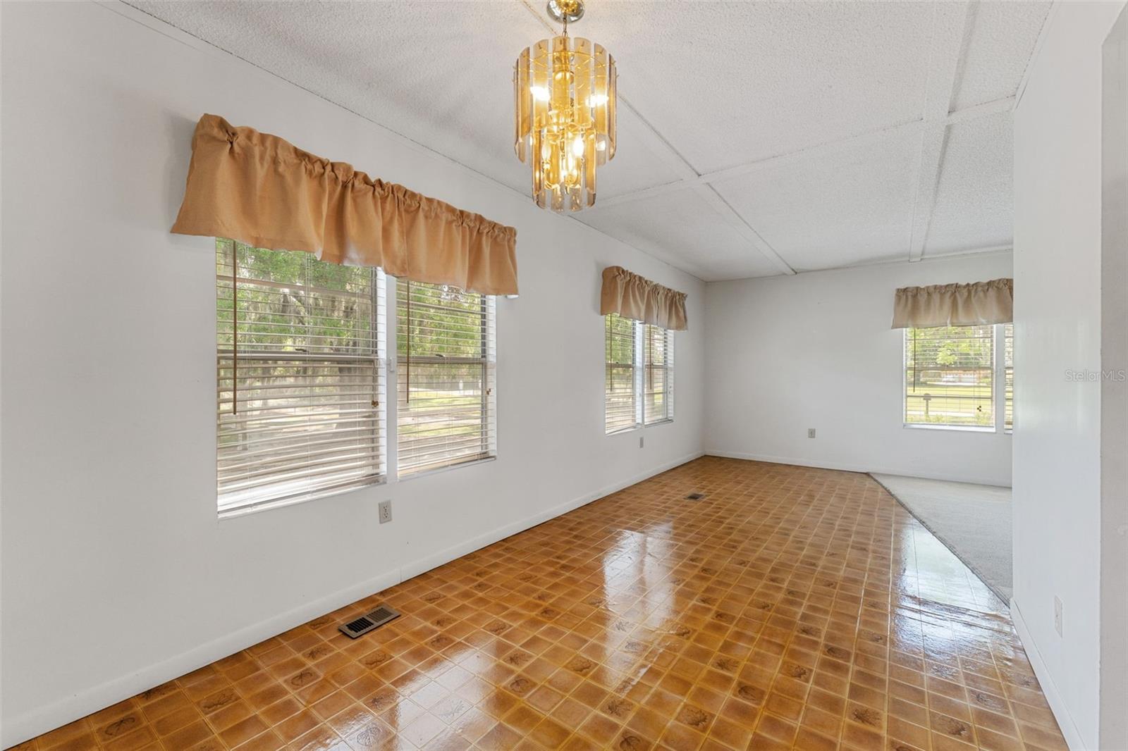 Image 19 of 64 For 21851 Hale Road