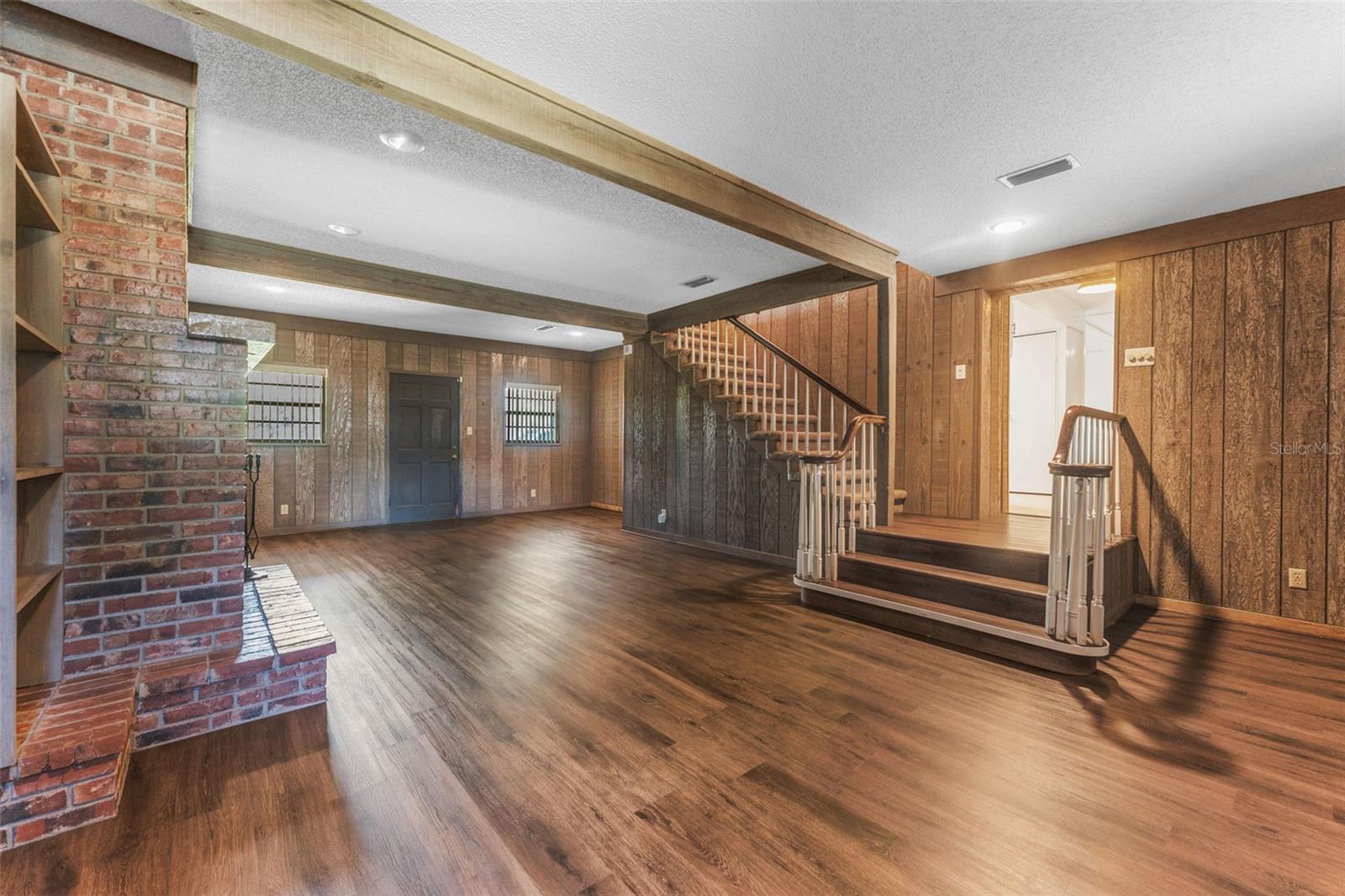 Image 9 of 64 For 21851 Hale Road