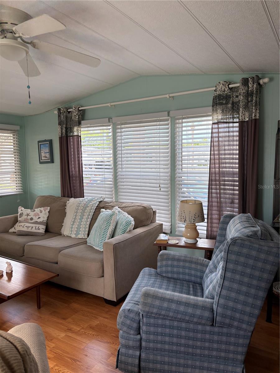 Image 14 of 46 For 11087 102nd Way 207