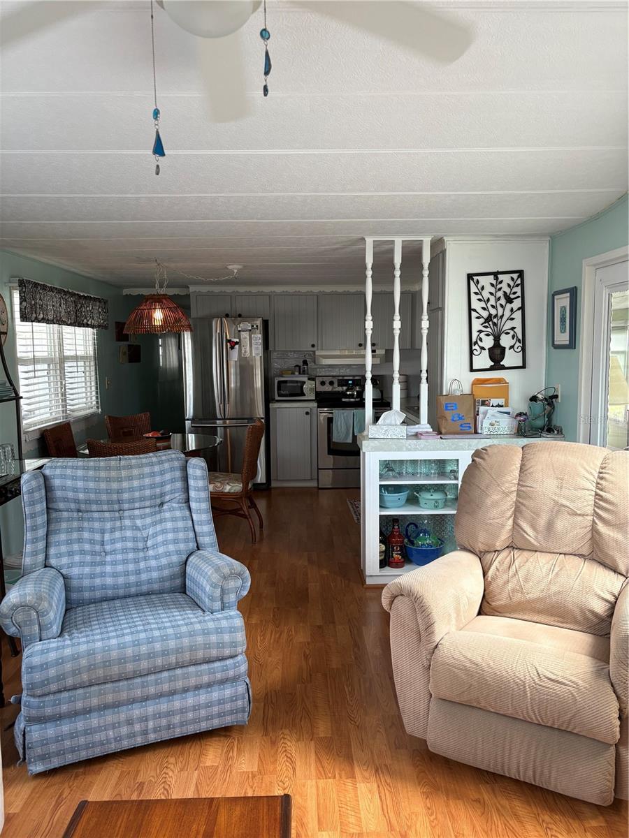Image 18 of 46 For 11087 102nd Way 207