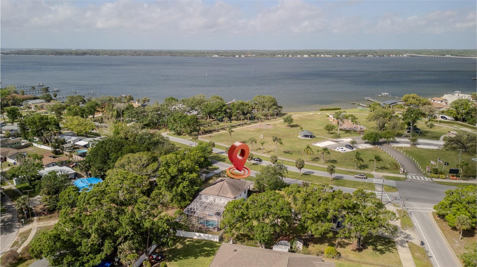 Image 31 of 47 For 301 1-2 Shore Drive E