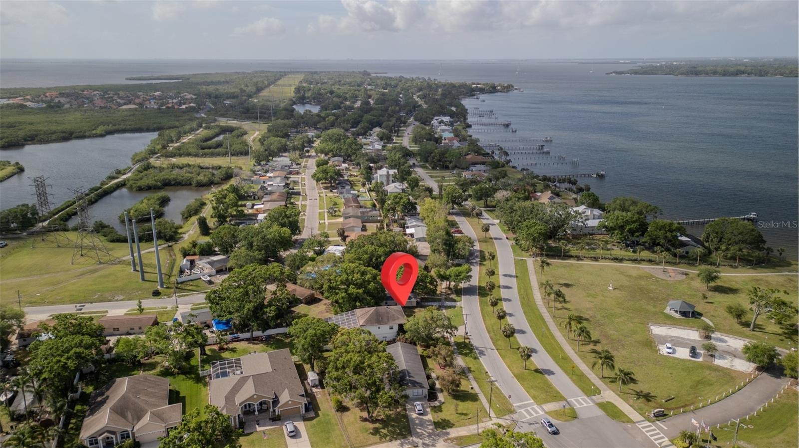Image 32 of 47 For 301 1-2 Shore Drive E