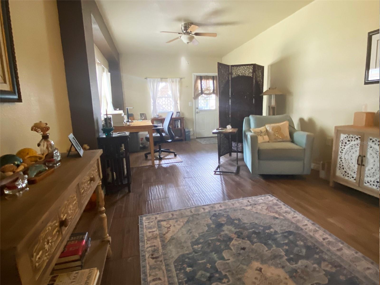 Image 42 of 47 For 301 1-2 Shore Drive E
