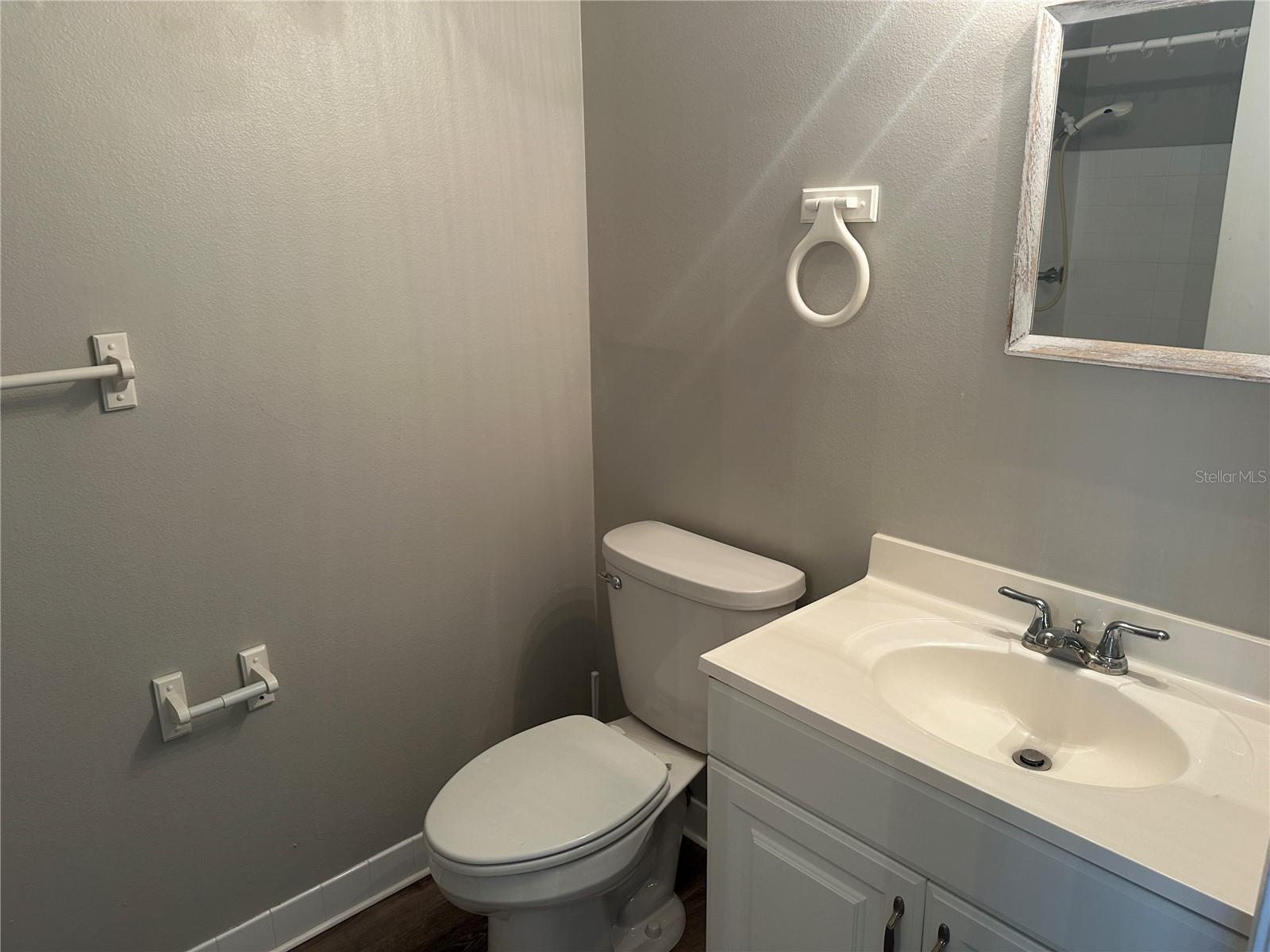 Image 13 of 18 For 4473 Bromley Avenue