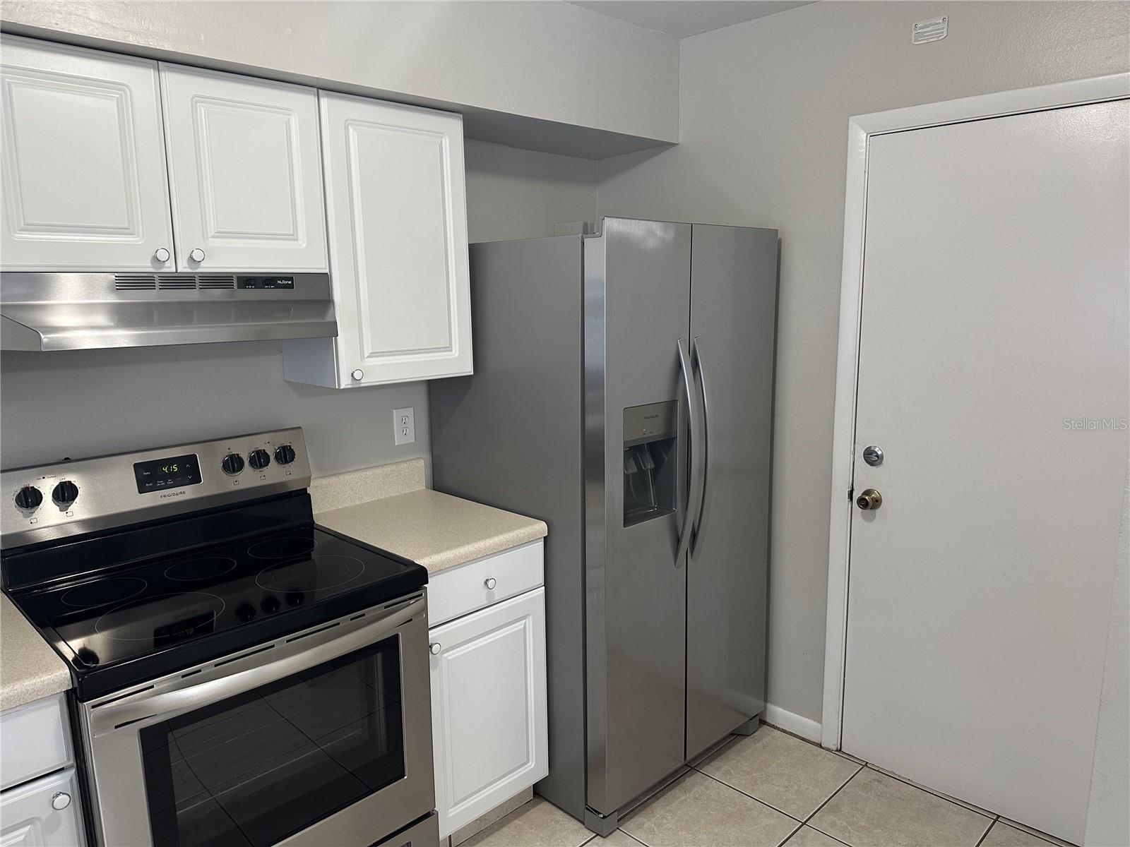Image 16 of 18 For 4473 Bromley Avenue