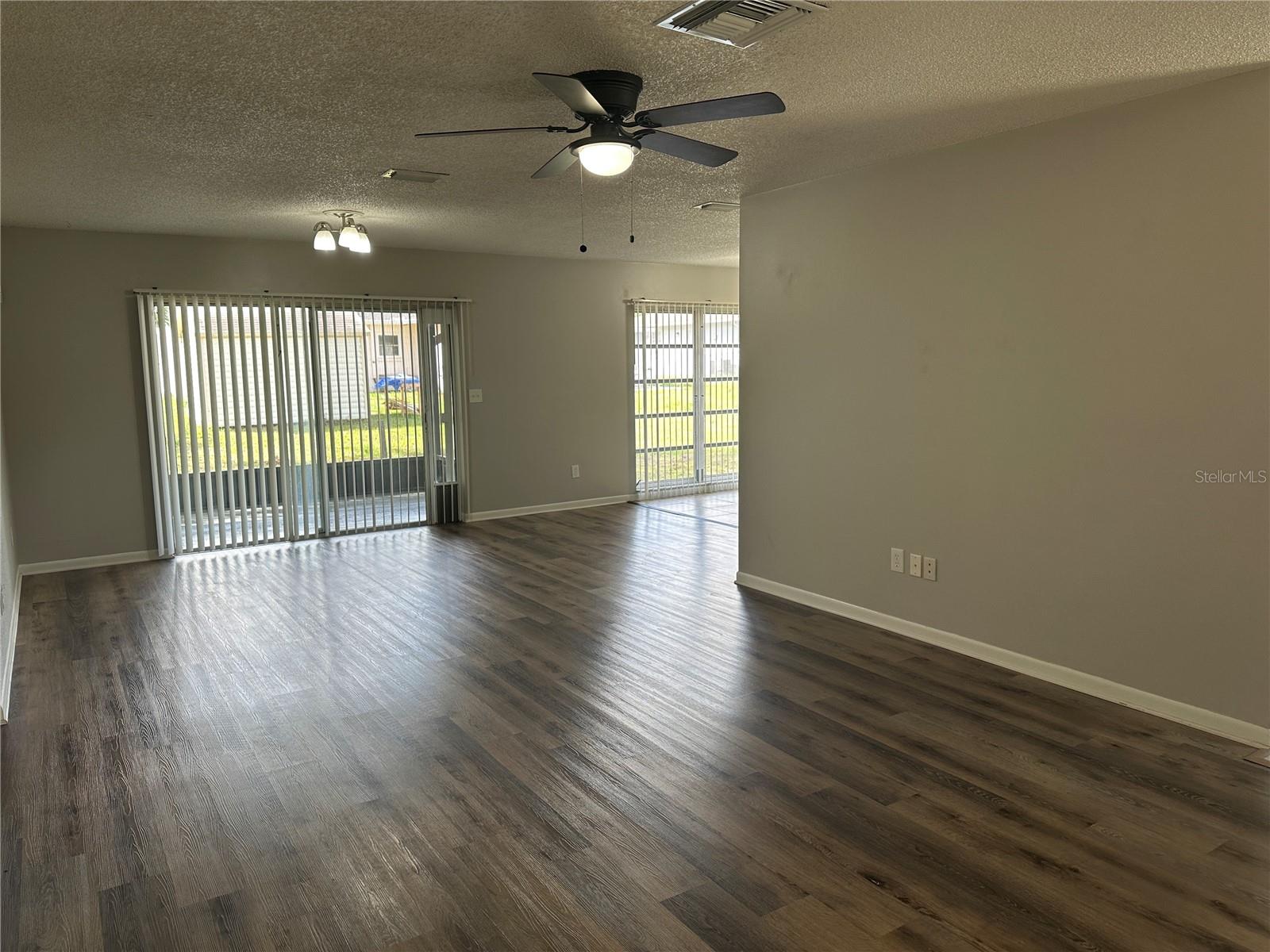 Image 3 of 18 For 4473 Bromley Avenue