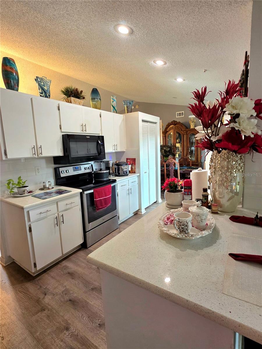 Image 7 of 26 For 2114 Hanna Avenue