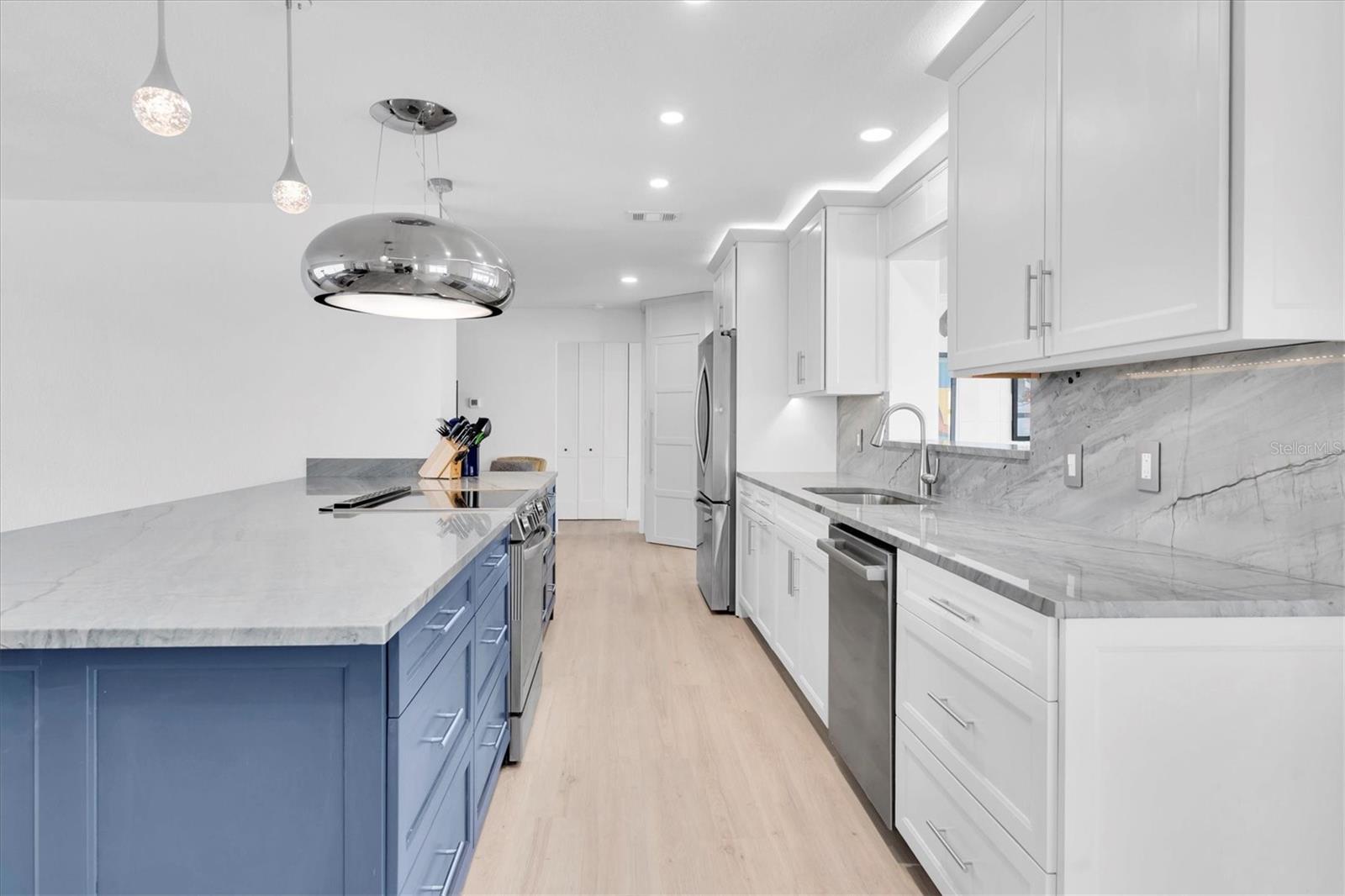 Image 12 of 45 For 4395 50th Terrace S
