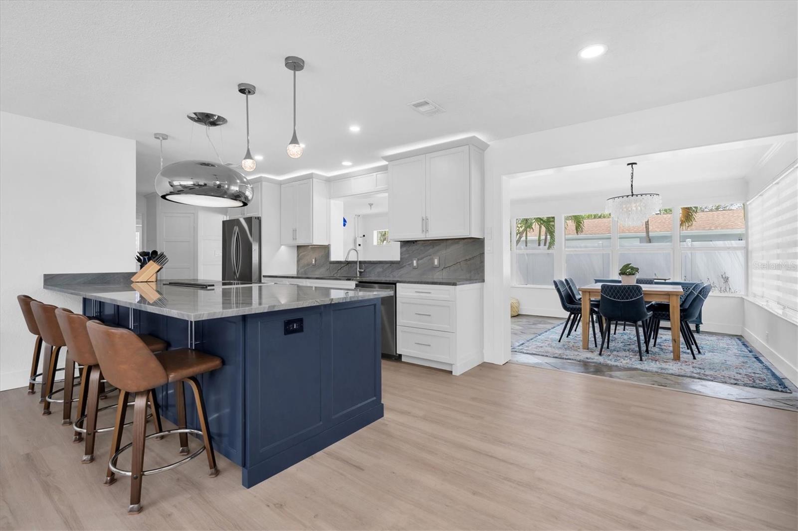 Image 6 of 45 For 4395 50th Terrace S