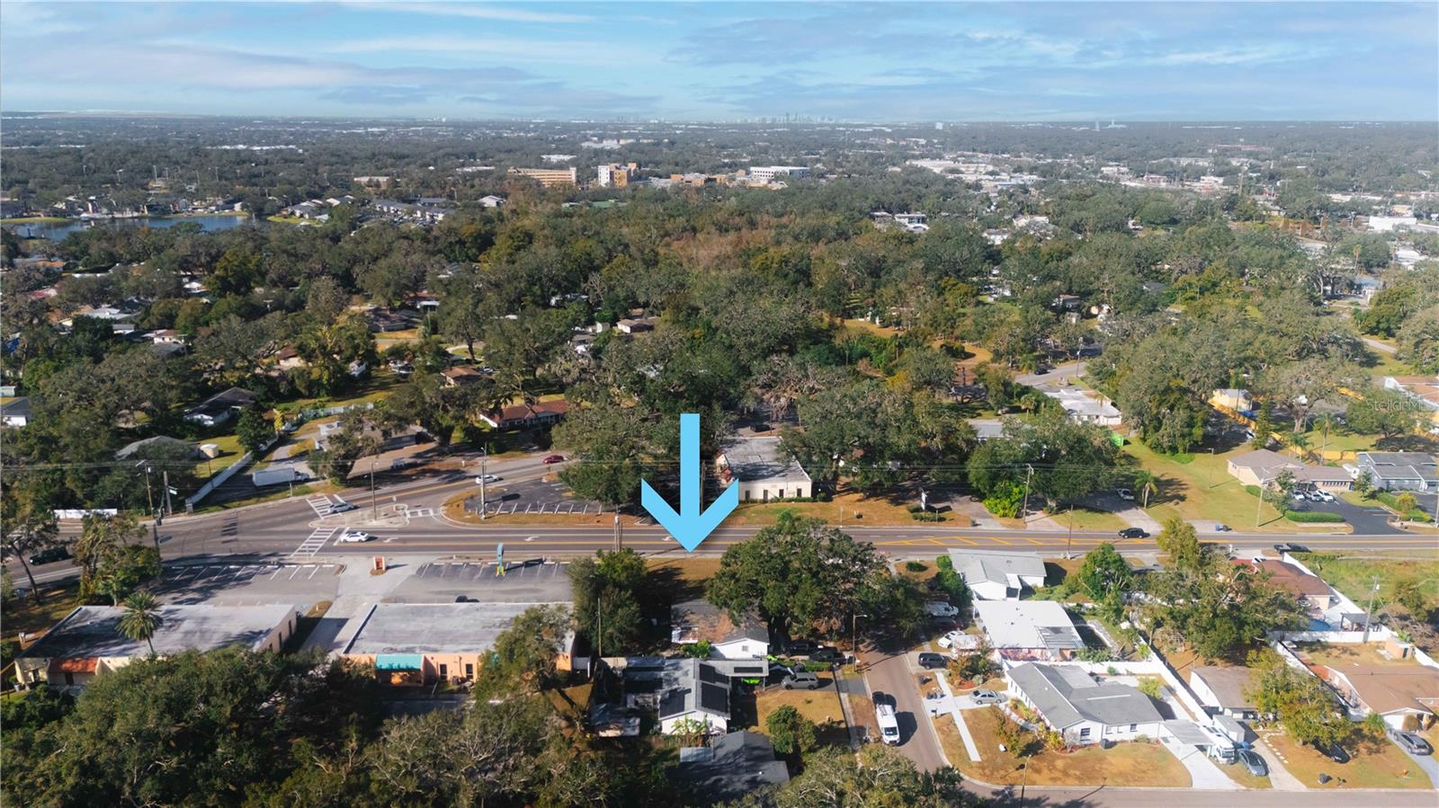 Listing photo id 2 for 601 Fairmont Drive