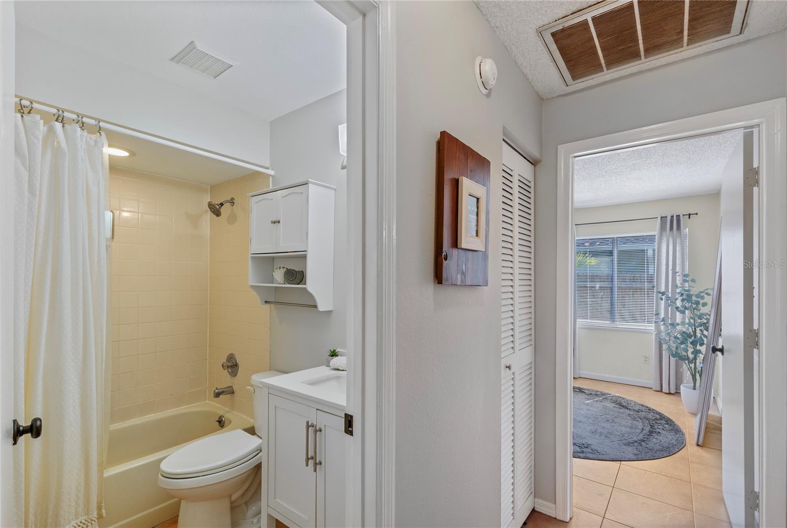 Image 13 of 33 For 3106 Whispering Drive S