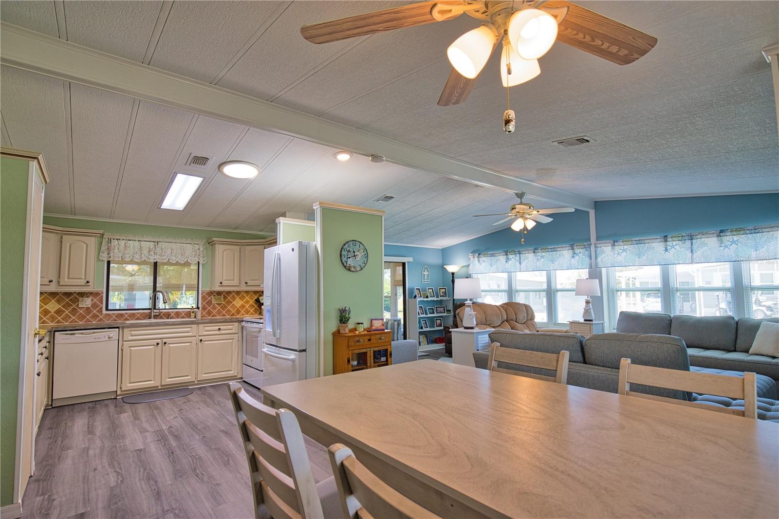 Image 13 of 100 For 612 La Jolla Circle