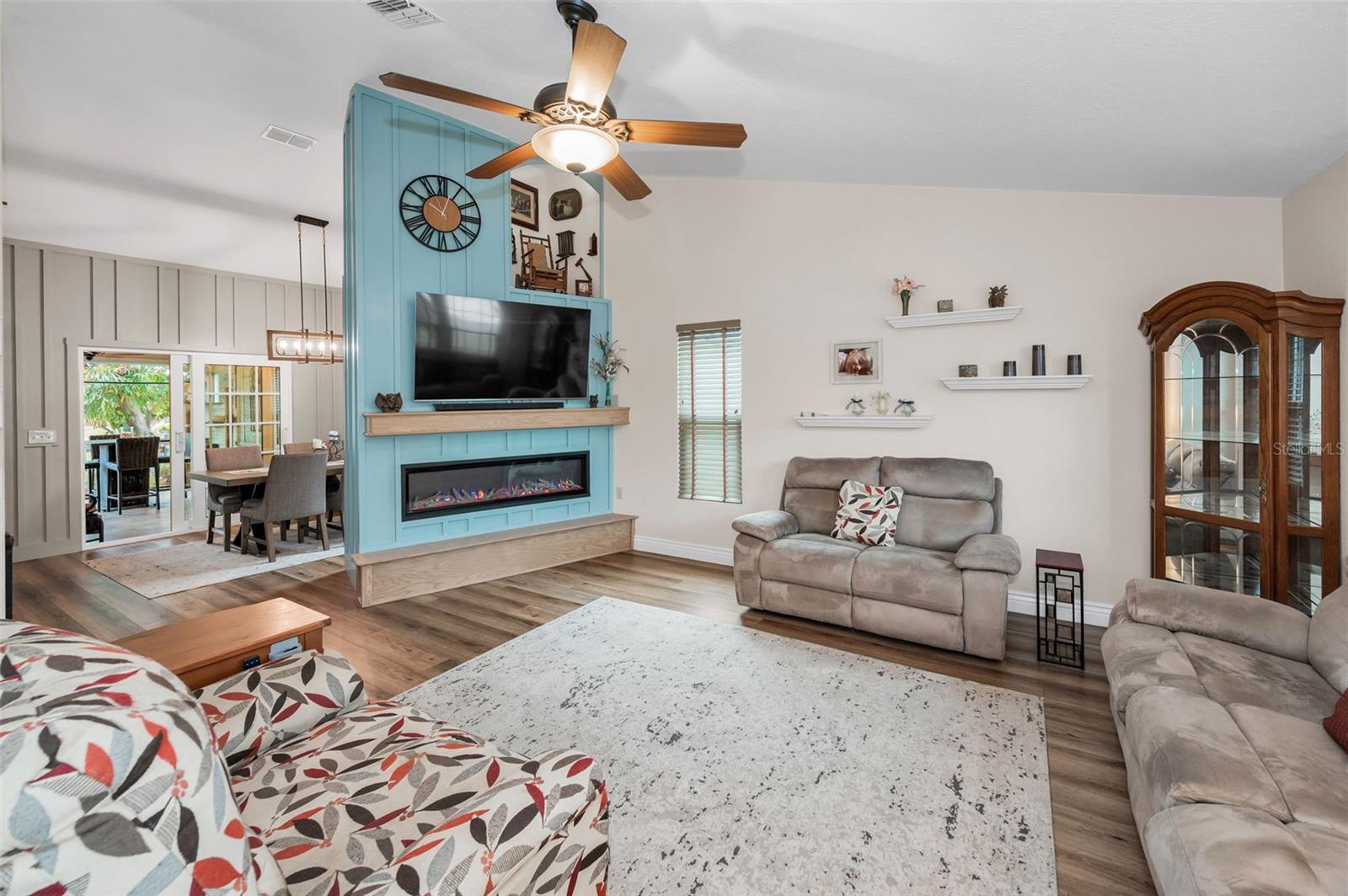 Image 10 of 71 For 8742 Bermuda Lane